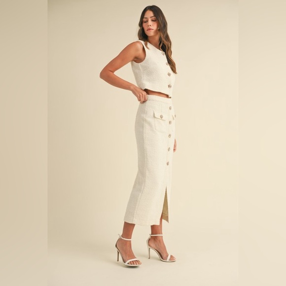 54. Sleeveless Tweed Top and Skirt Set with Jeweled Buttons in Cream - Picture 6 of 11